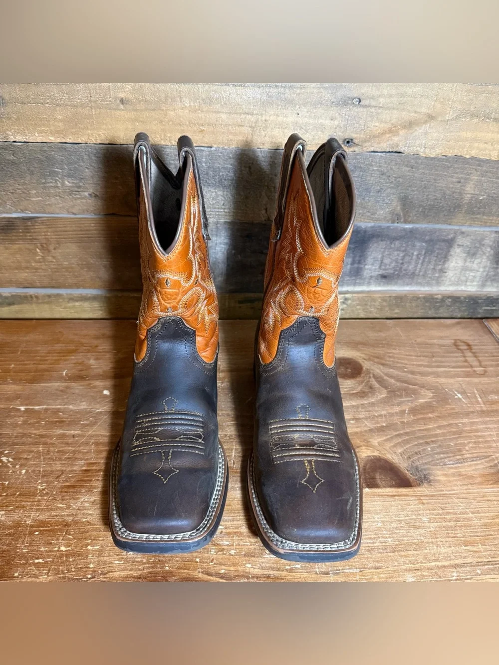 Ariat Kids Leather Cowboy Western Boots  Orange and Brown Sz 2 Style 10016227